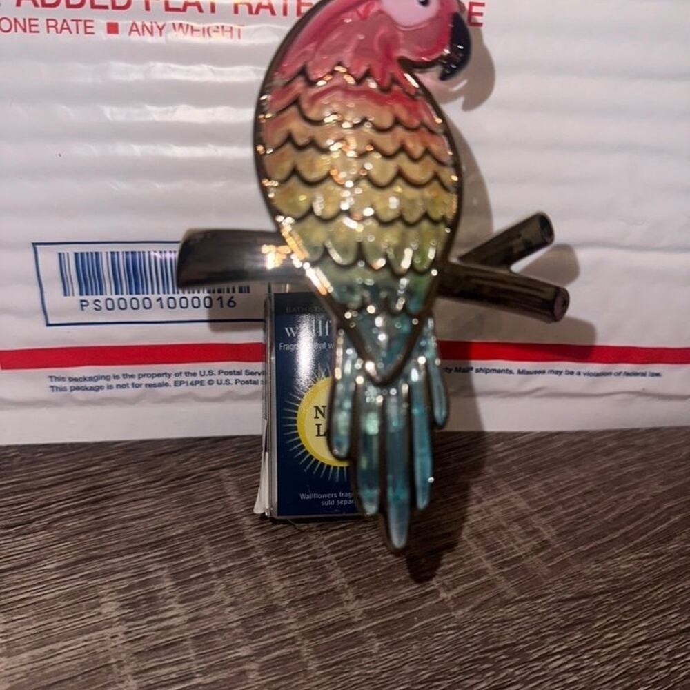 Bath and Body works Wallflower Refill Plug parrot Wallflower
